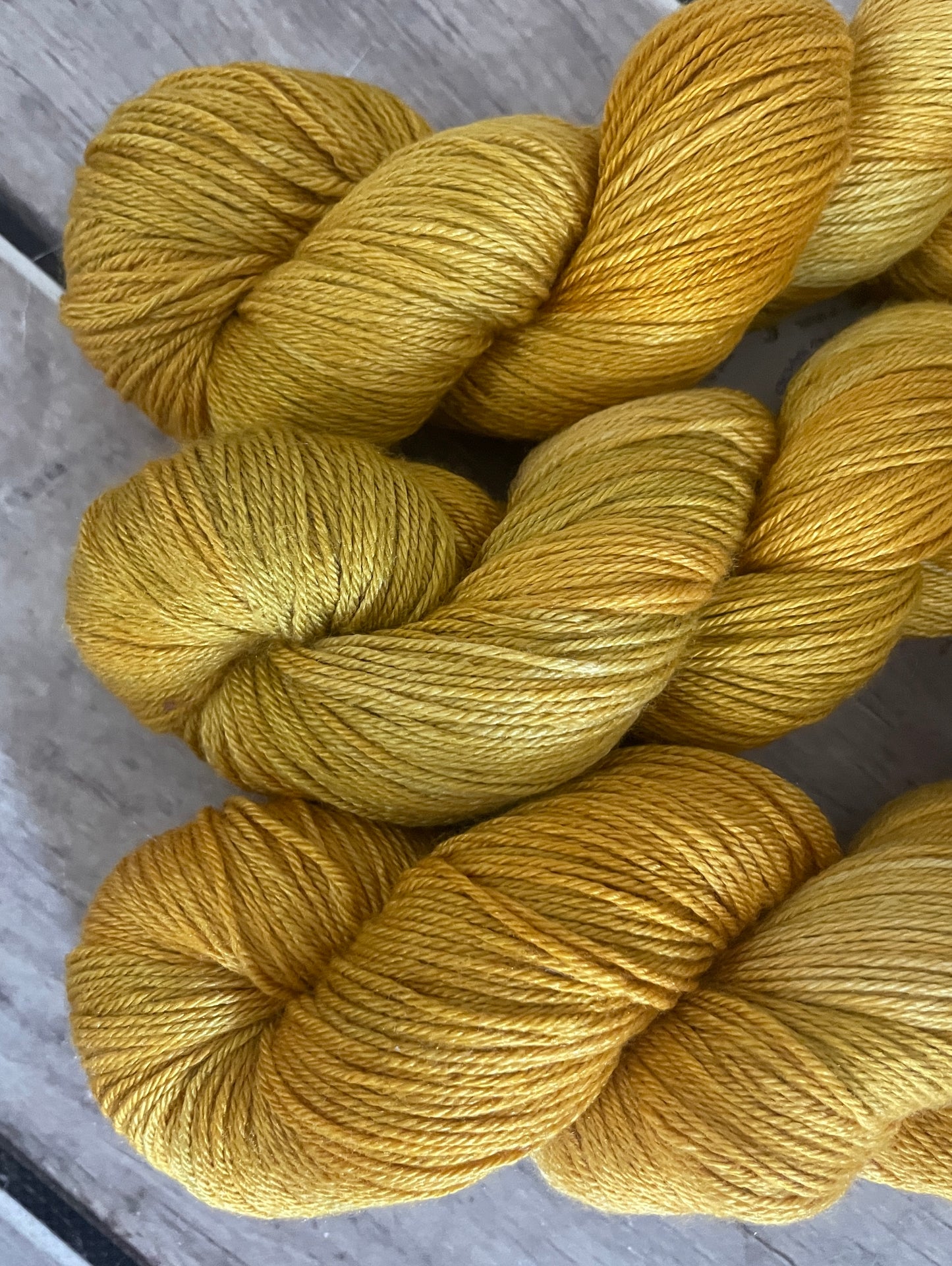 Honeysuckle ooak - Merino/silk - 4 Ply - Jasmine