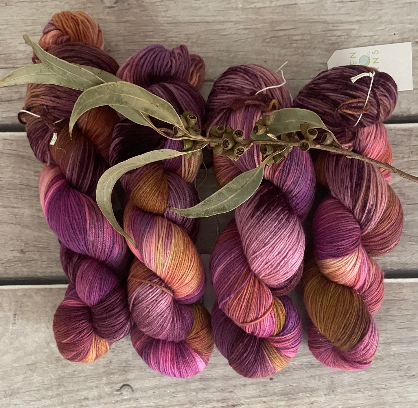 Hurdy Gurdy ooak - sock yarn in merino and nylon - Darjeeling