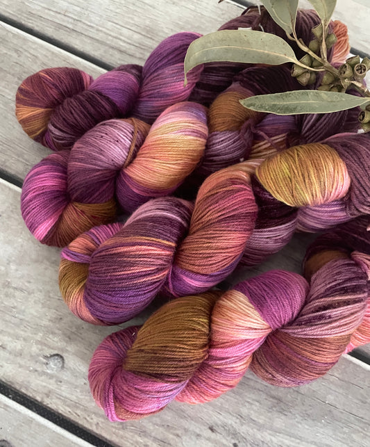 Hurdy Gurdy ooak - sock yarn in merino and nylon - Darjeeling