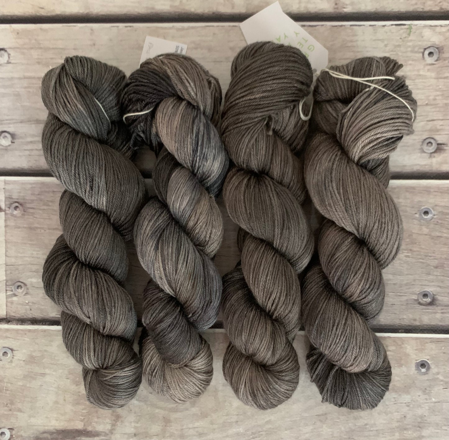 Pale Peat - 4ply/fingering - silk and merino - Jasmin 4