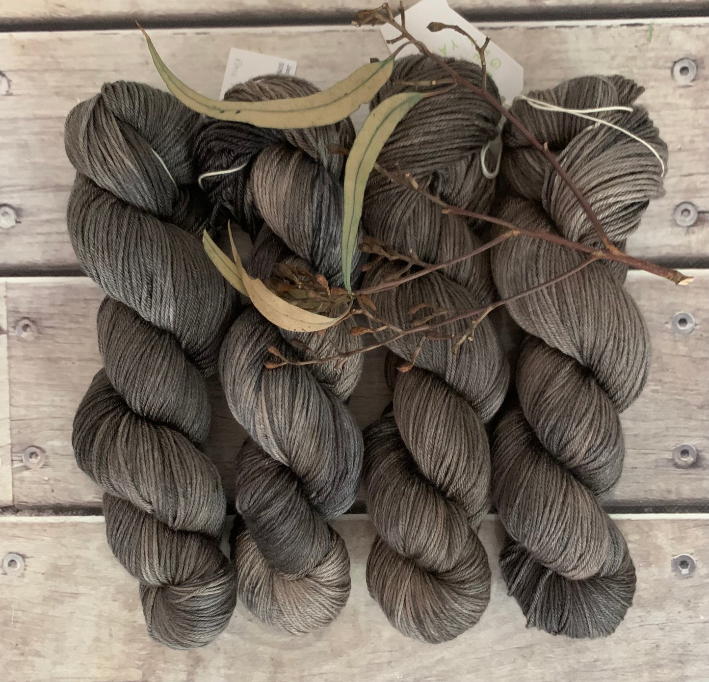 Pale Peat - 4ply/fingering - silk and merino - Jasmin 4