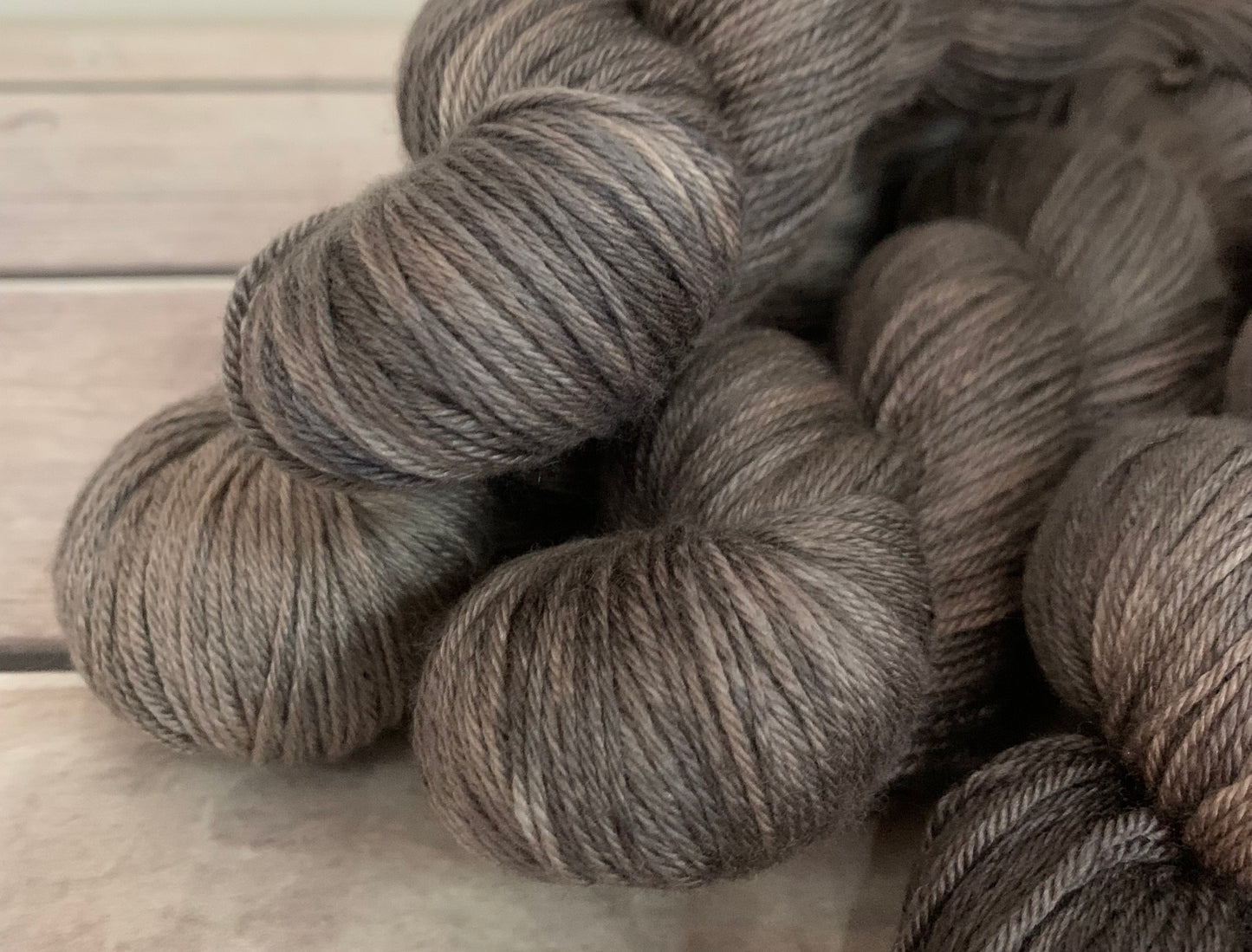 Pale Peat - 4ply/fingering - silk and merino - Jasmin 4