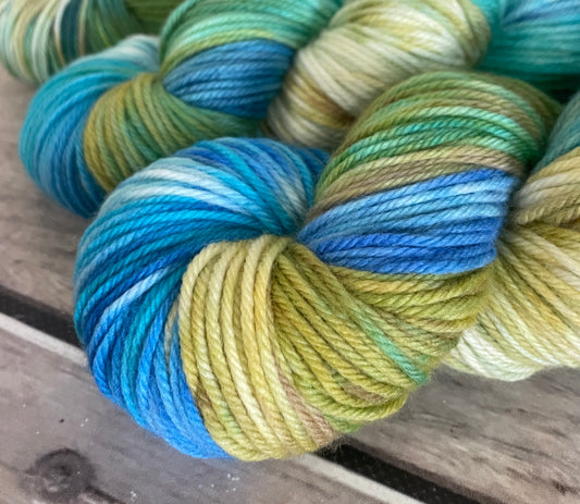 Sunny Days ooak - Darjeeling DK sock yarn - 8 ply