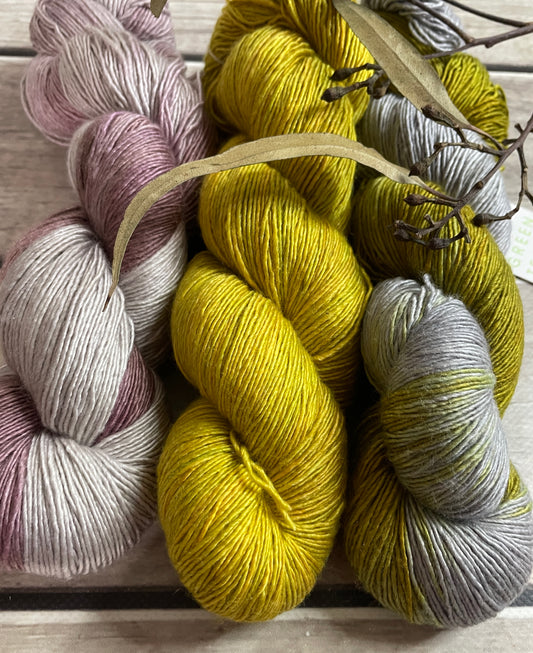 Silvereye - 3 skein set - 4 ply single/Osmanthus