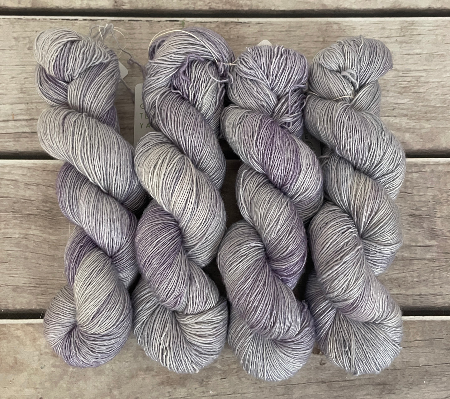 Mist - 4 ply in Mulberry silk and Merino singles yarn - Osmanthus