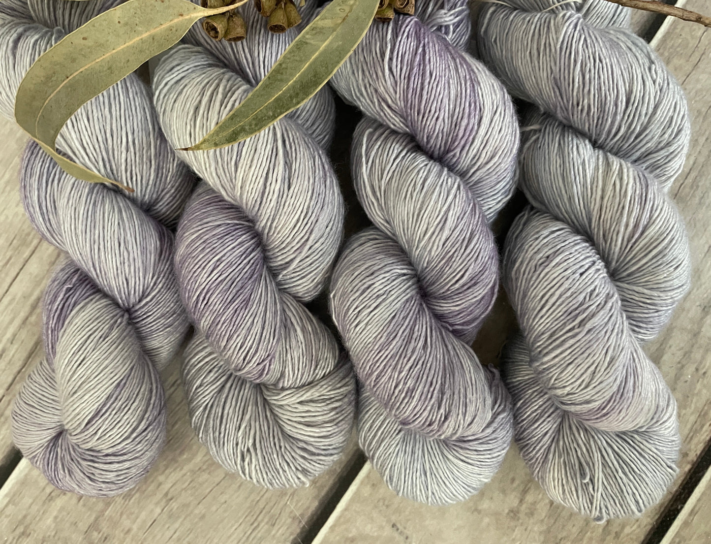 Mist - 4 ply in Mulberry silk and Merino singles yarn - Osmanthus