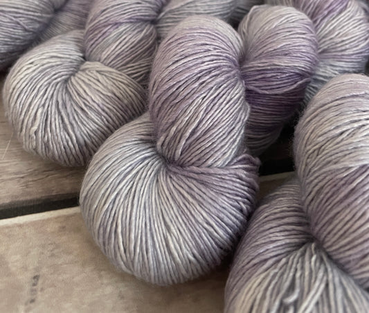Mist - 4 ply in Mulberry silk and Merino singles yarn - Osmanthus