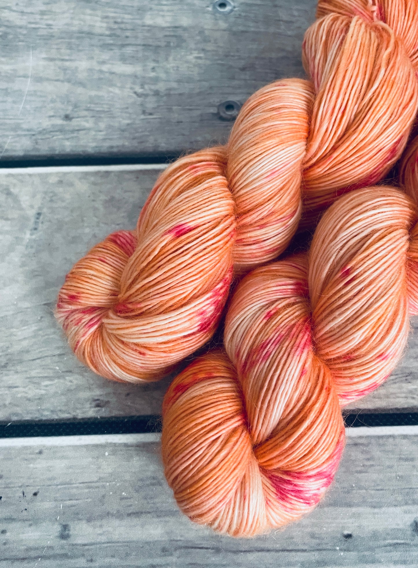 Crushed Peach ooak - 4 Ply merino/mohair - Peppermint