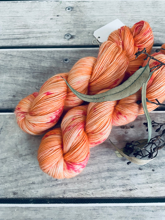 Crushed Peach ooak - 4 Ply merino/mohair - Peppermint