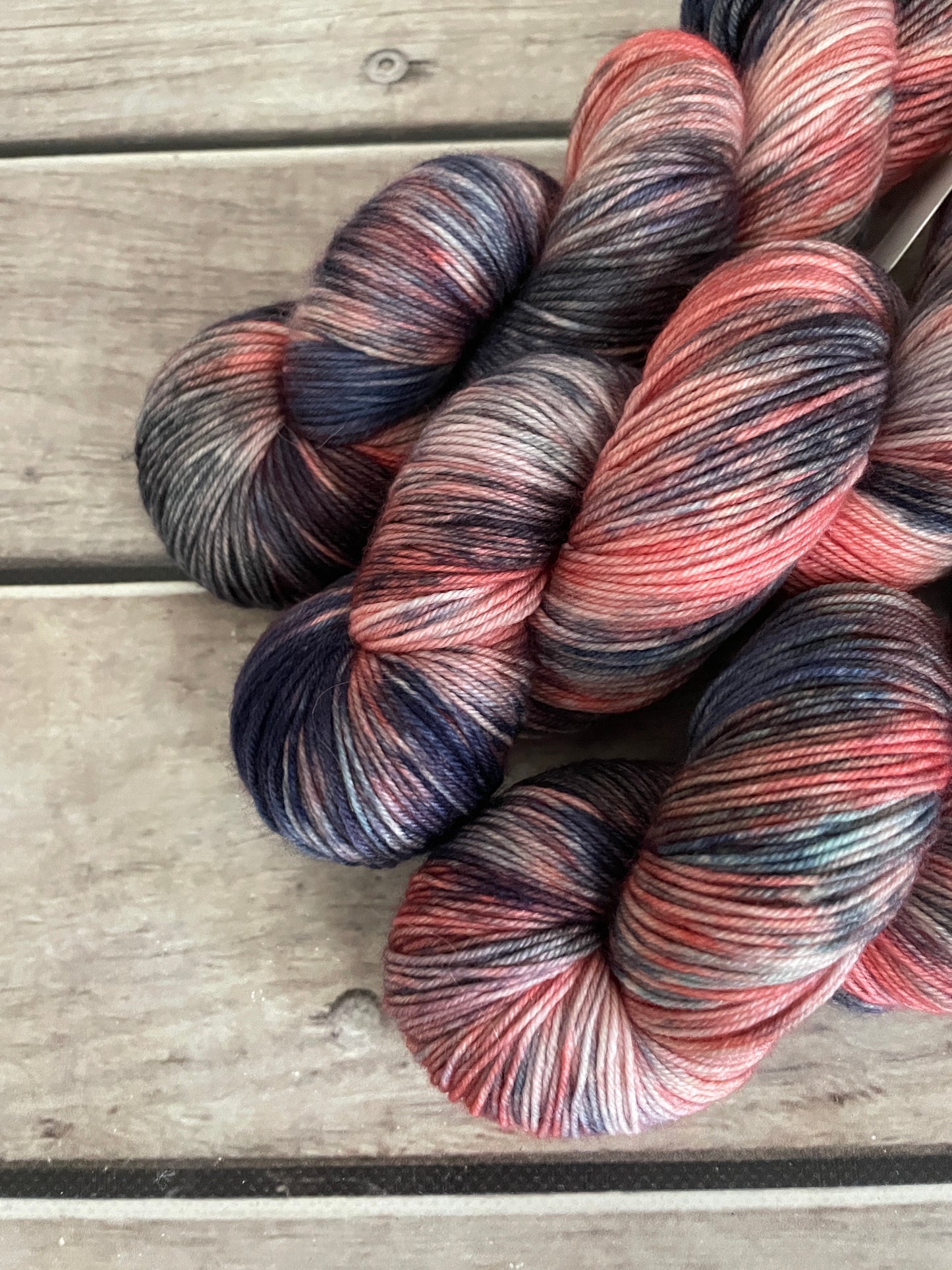 School's Out ooak - sock yarn in merino and nylon - Darjeeling 4