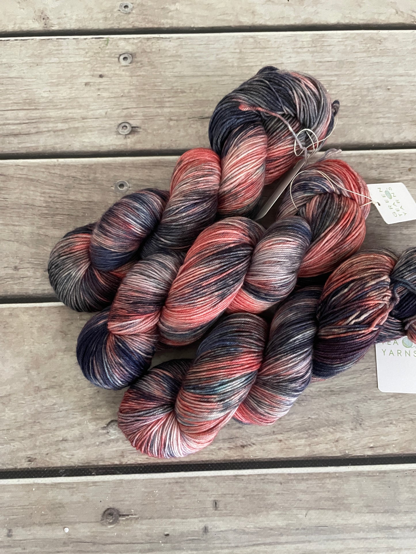 School's Out ooak - sock yarn in merino and nylon - Darjeeling 4