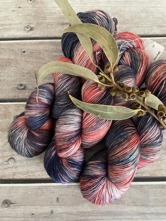 School's Out ooak - sock yarn in merino and nylon - Darjeeling 4