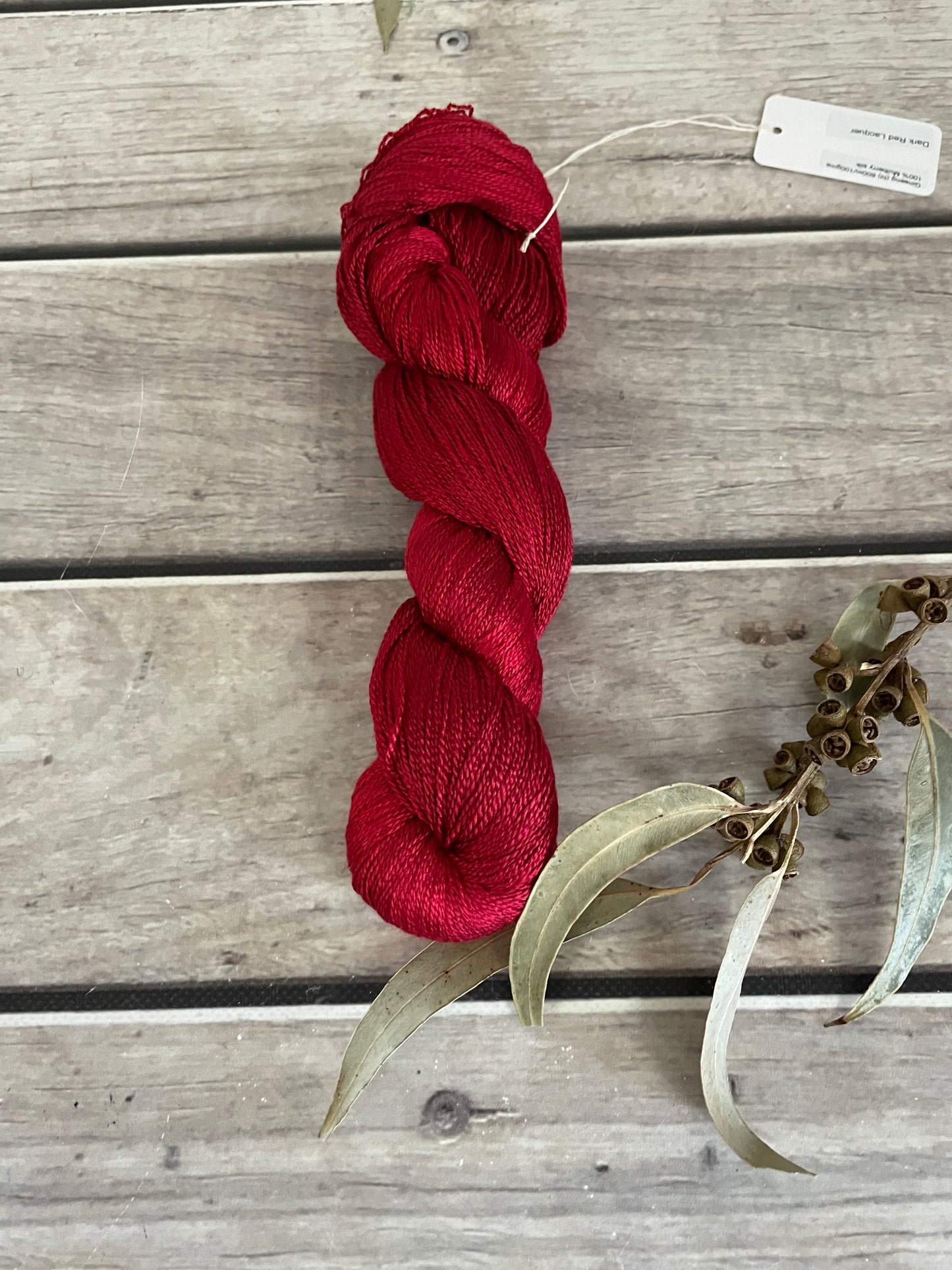 Dark Lacquer red - 3 ply in Mulberry silk - Ginseng hl