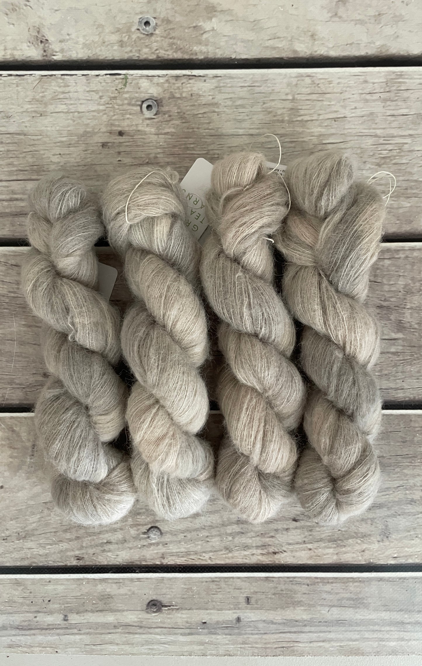 Oysters (light) - 2 ply Suri/merino fluff - Rosemary