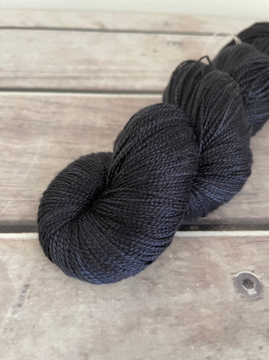 Raven - 4 ply pure silk yarn - Ginseng f