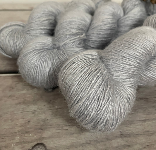 Moonlit - 4 ply Tussah silk singles - Sulkazura