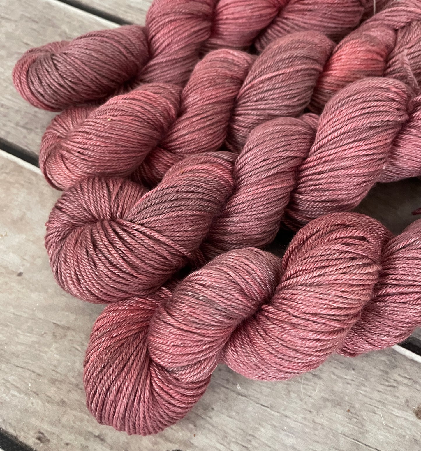 Ming Red - merino/silk - Jasmin DK