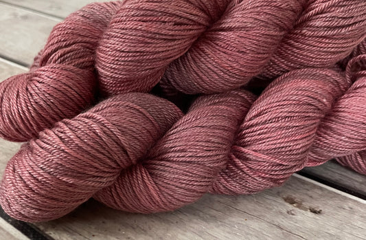 Ming Red - merino/silk - Jasmin DK