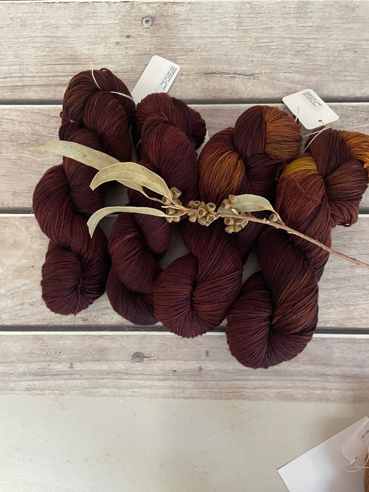 Chestnut ooak - 4 ply merino/nylon sock yarn - Darjeeling f