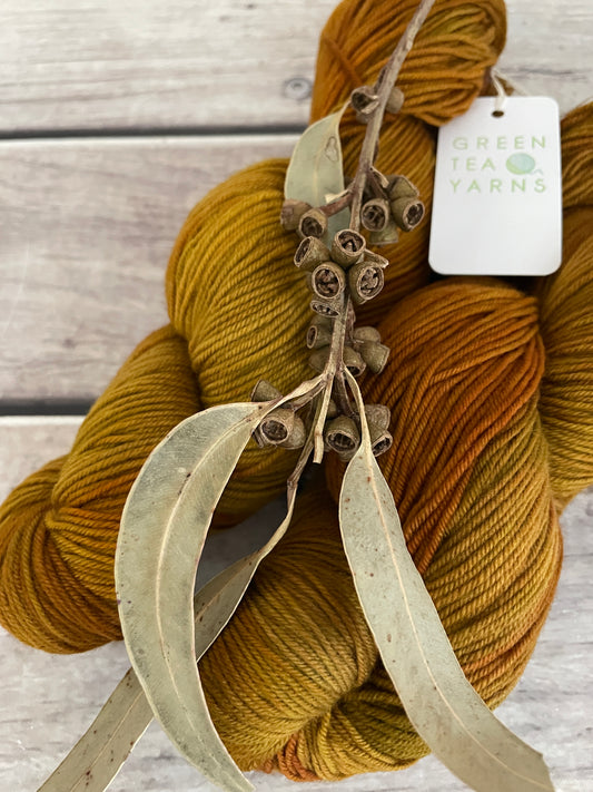 Burnished Copper - 4 ply merino/nylon sock yarn - Darjeeling