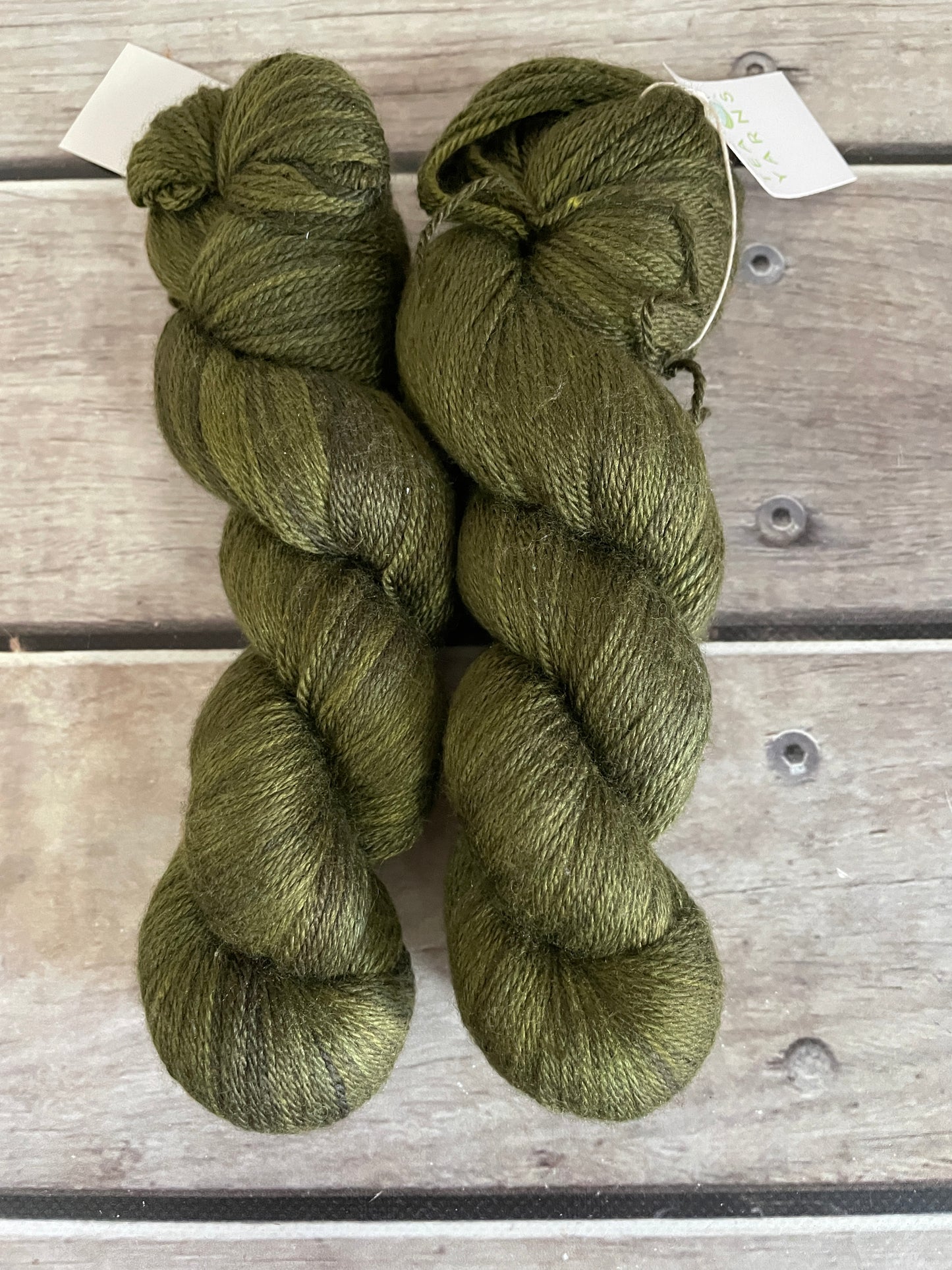 Banksia - 4 ply in silk and merino yarn - White Cloud