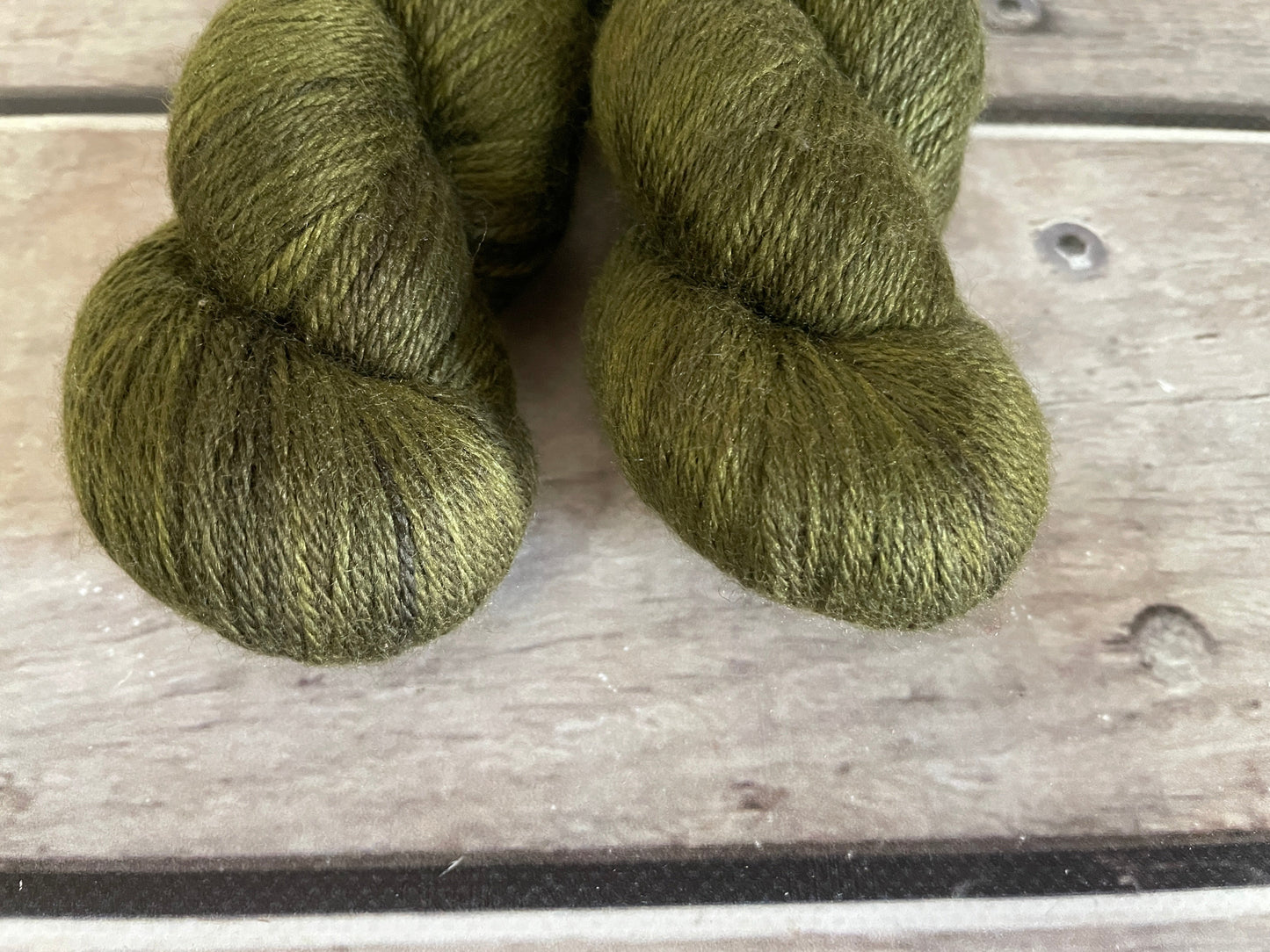 Banksia - 4 ply in silk and merino yarn - White Cloud