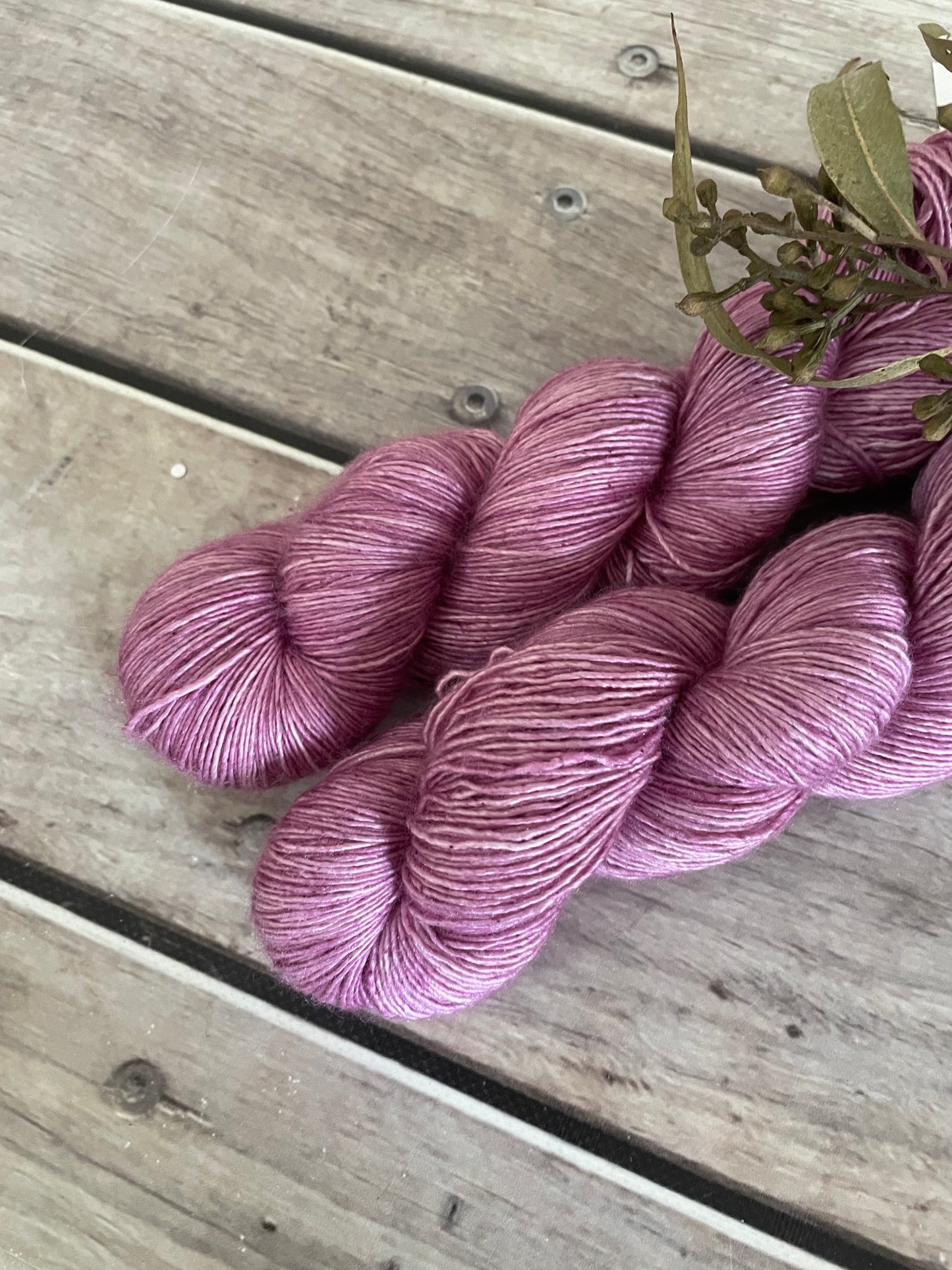 Tea Rose - 4 ply in Mulberry silk and Merino singles yarn - Osmanthus