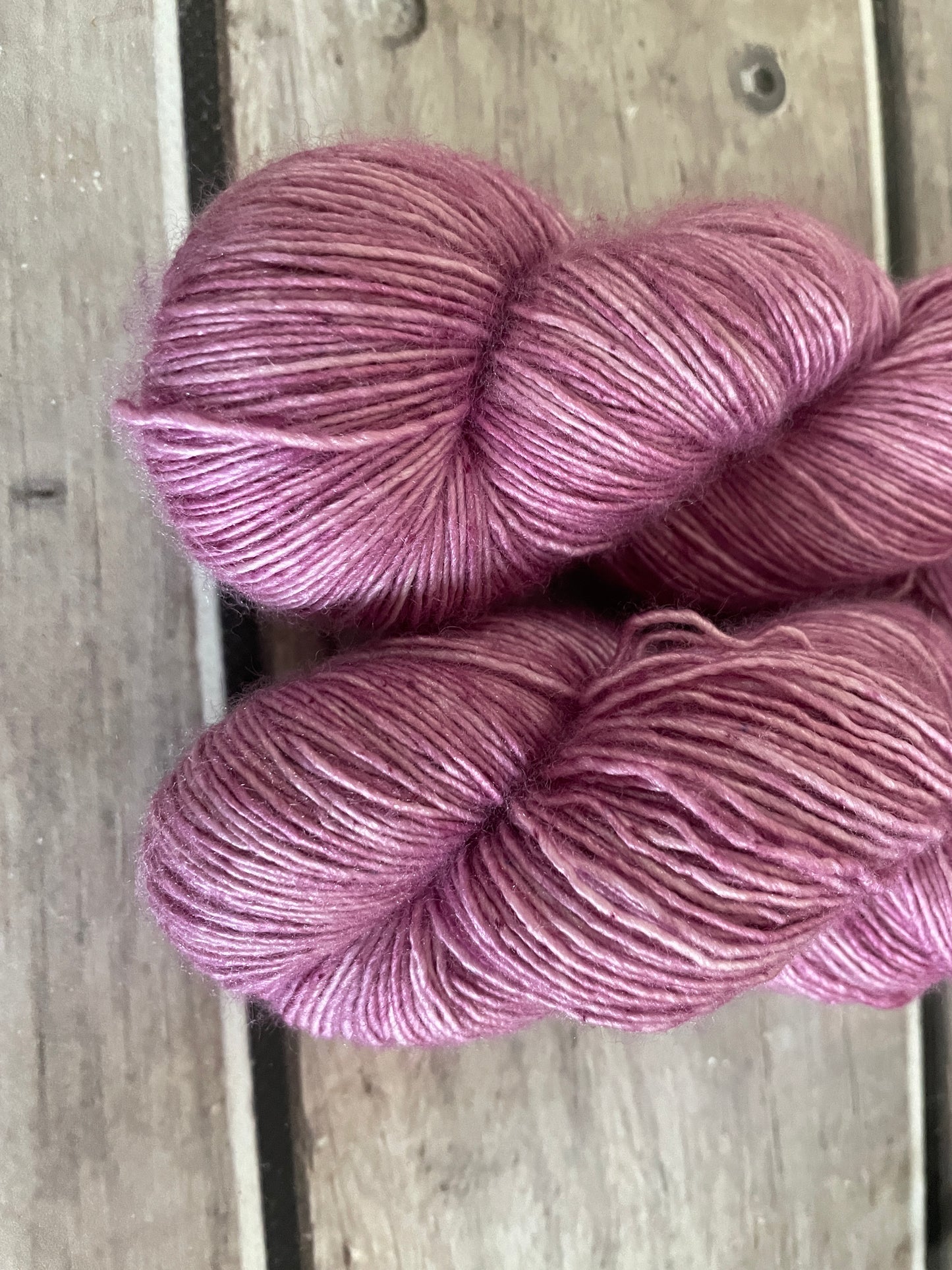 Tea Rose - 4 ply in Mulberry silk and Merino singles yarn - Osmanthus