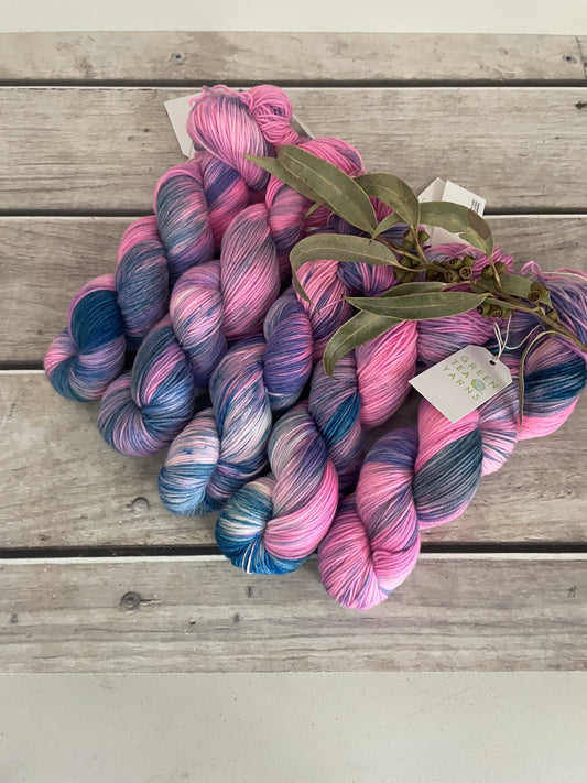 Barbie's Swim ooak - sock yarn in merino and nylon - Darjeeling