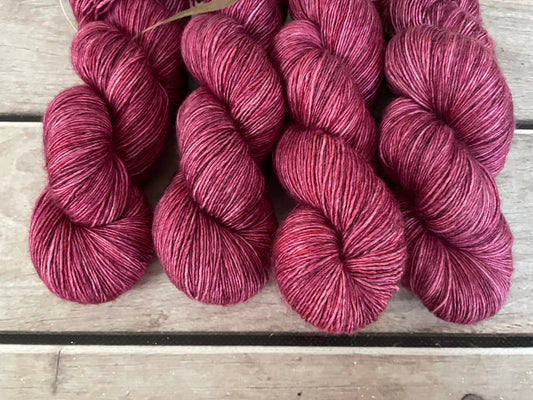 Huzzah! - Merino and silk 4 ply single -Osmanthus