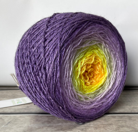 New Crocus - White Cloud f - 200gms gradient