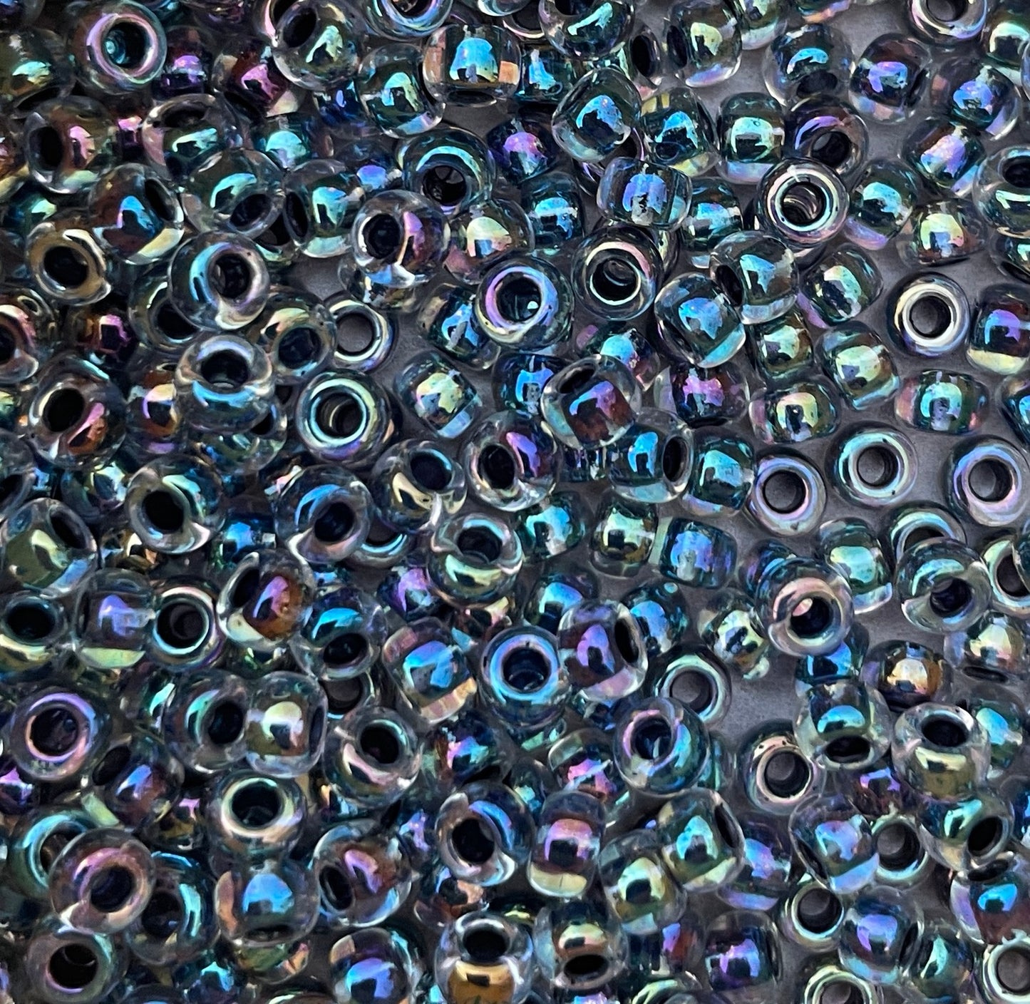 Miyuki 6 - Noir lined crystal AB