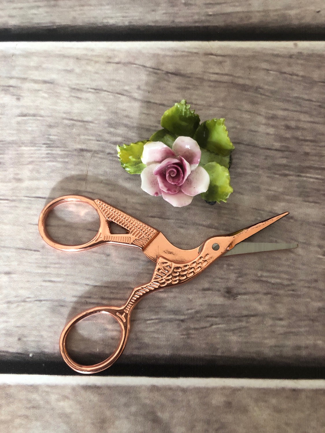 Crane Embroidery scissors - Rose Gold