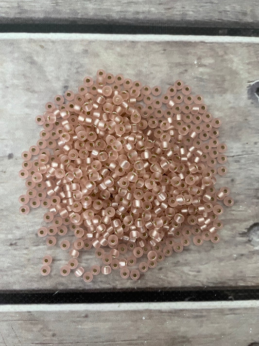 Miyuki 6 - Silver lined Light Blush Matte