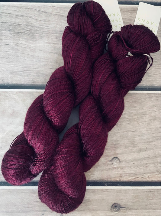 Black Cherry - 2 ply in Mulberry silk - Pekoe (l)