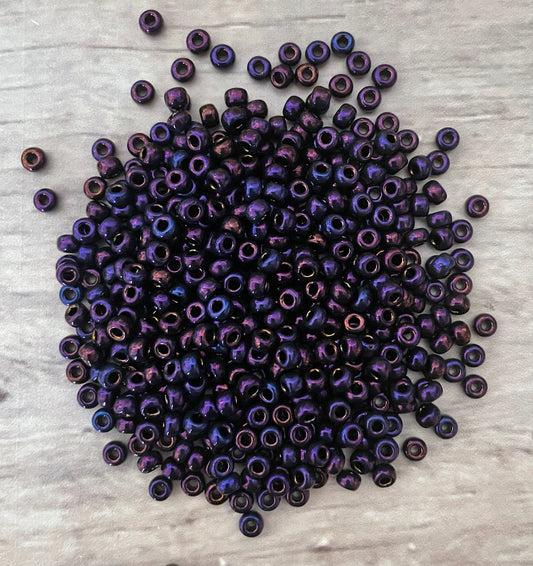 Miyuki 6 - Bronze Eggplant Iris