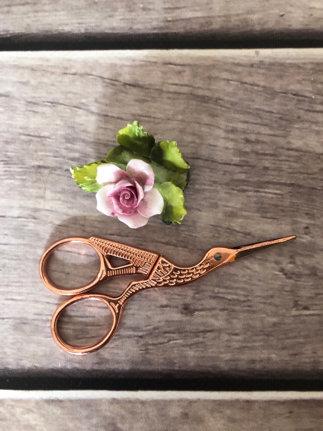 Crane Embroidery scissors - Rose Gold