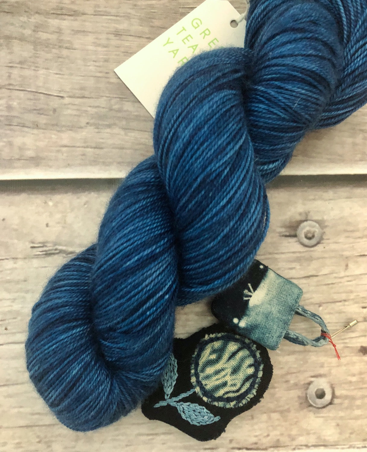 Time Traveller - 4 ply silk / merino / cashmere - Assam