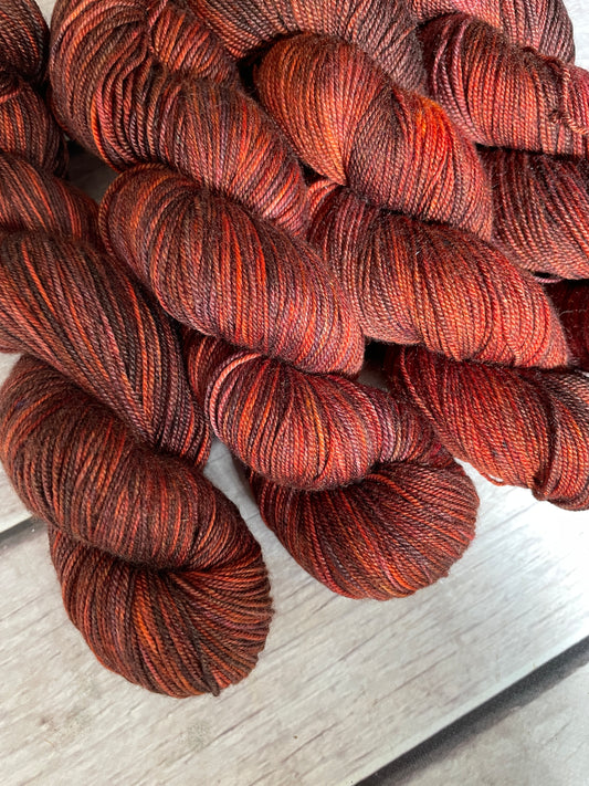 Red Dune - 4 ply silk / merino / cashmere - Assam