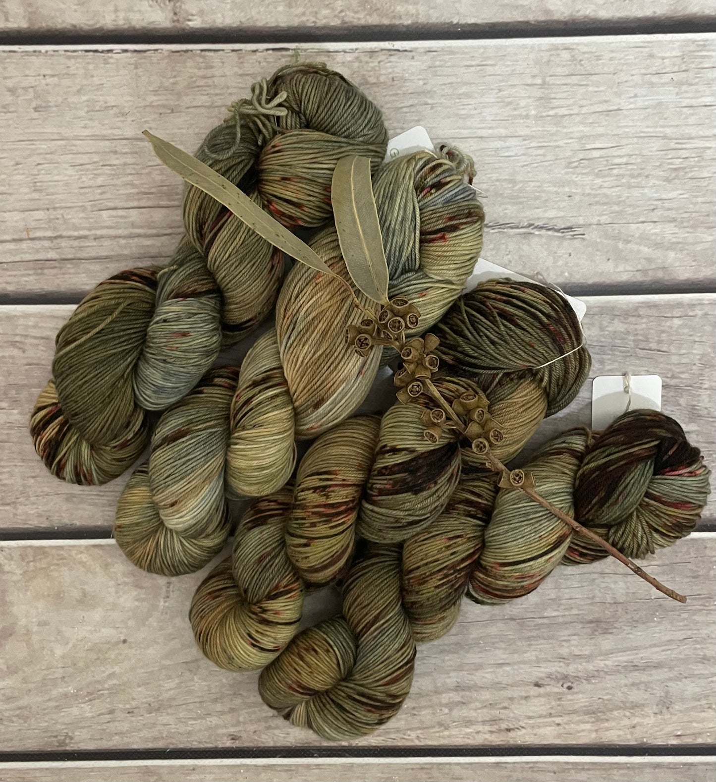Old Stone Wall ooak - 4 ply sock yarn in merino and nylon - Darjeeling 4