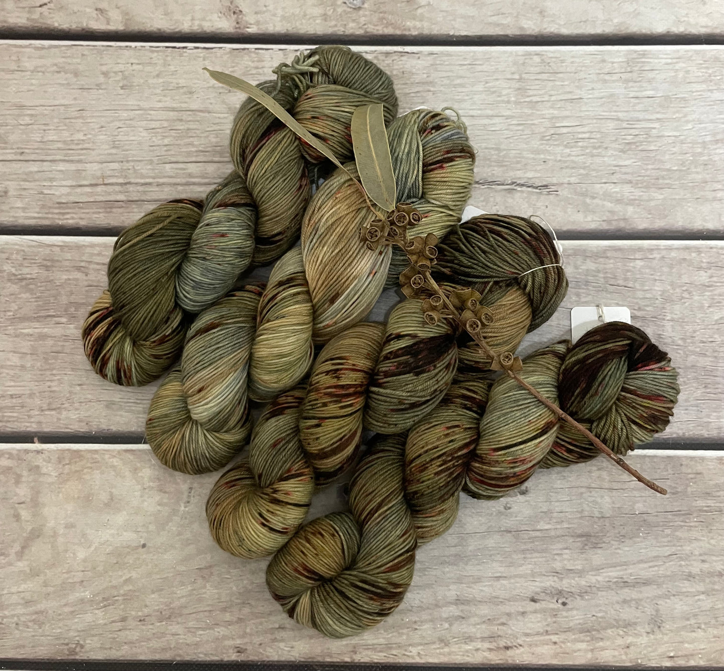 Old Stone Wall ooak - 4 ply sock yarn in merino and nylon - Darjeeling 4