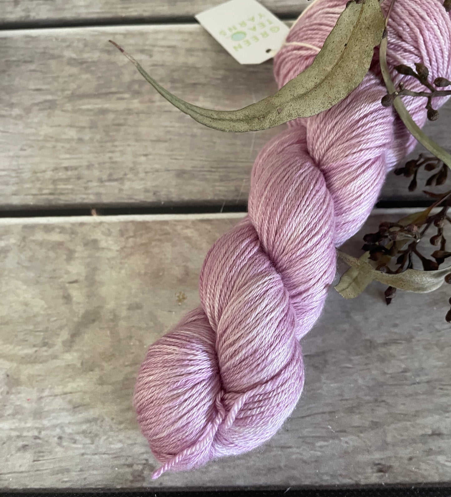 Soft Rose - 4ply/fingering - silk and merino yarn - Jasmin 4