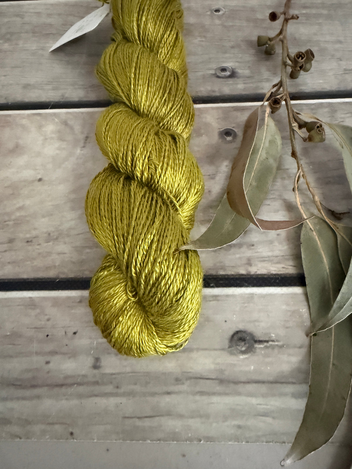 My Jade Bracelet - 3 ply in Mulberry silk - Pekoe hl