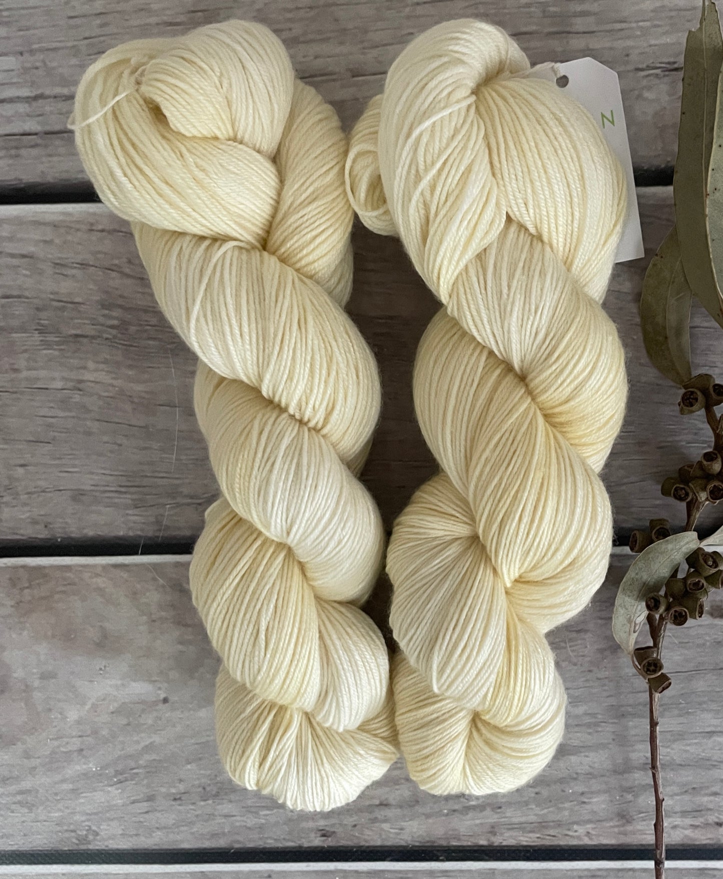 Buttercream - 4 ply sock yarn in merino and nylon - Darjeeling