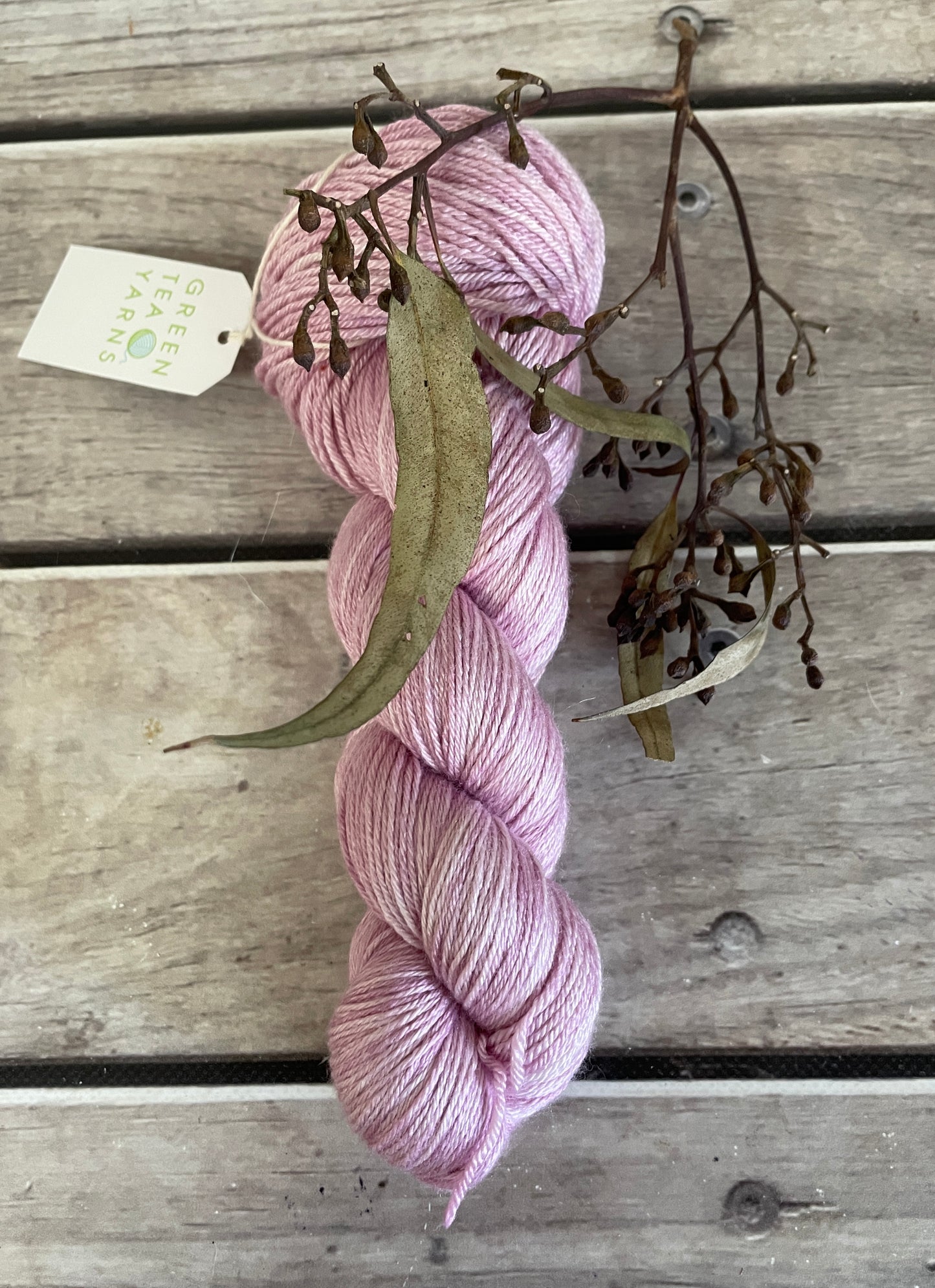 Soft Rose - 4ply/fingering - silk and merino yarn - Jasmin 4