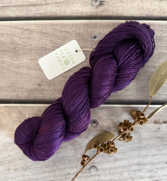 Raven's Velvet - 4 ply pure silk yarn - Ginseng f