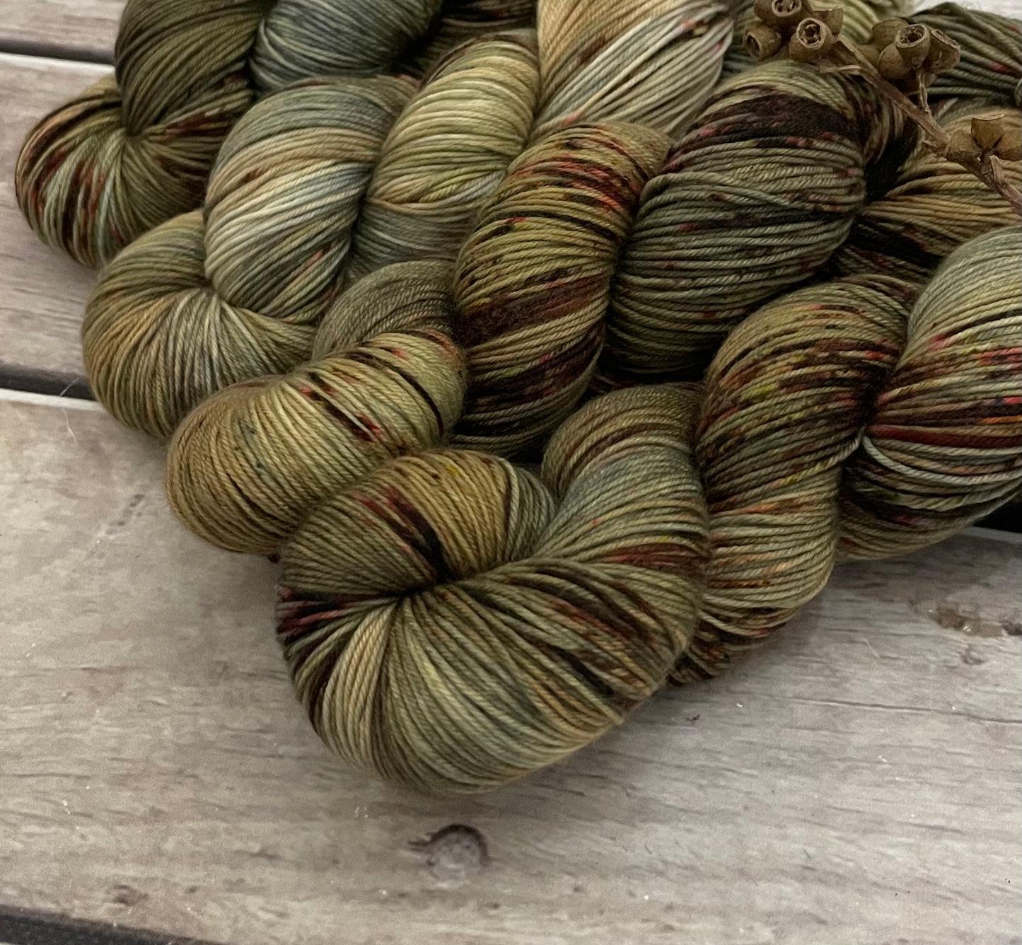 Old Stone Wall ooak - 4 ply sock yarn in merino and nylon - Darjeeling 4