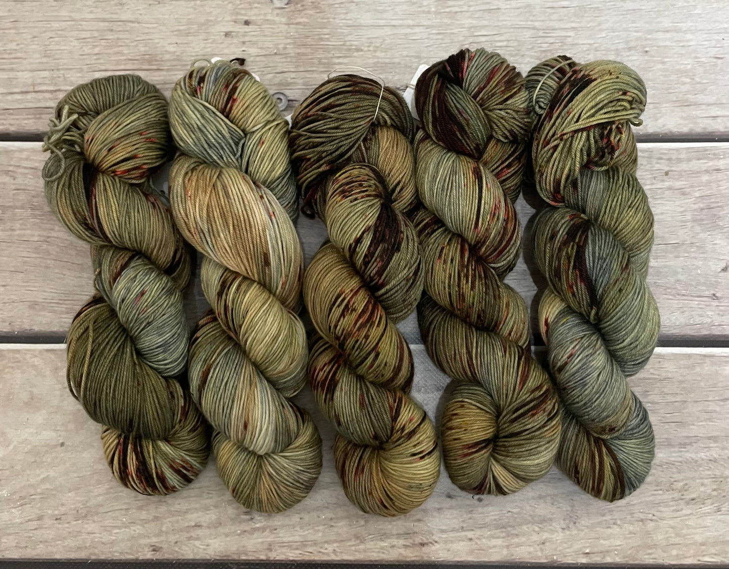 Old Stone Wall ooak - 4 ply sock yarn in merino and nylon - Darjeeling 4