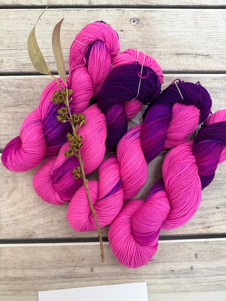 Petal and Plum ooak - 4 ply sock yarn in merino and nylon - Darjeeling 4