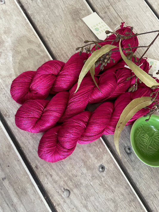 Bush Berries - 4 ply in Mulberry silk - Ginseng f